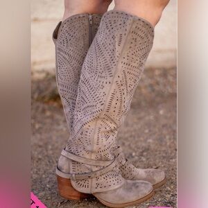 Elegant Gray Taupe Knee High Women’s Boots NWT Size 8